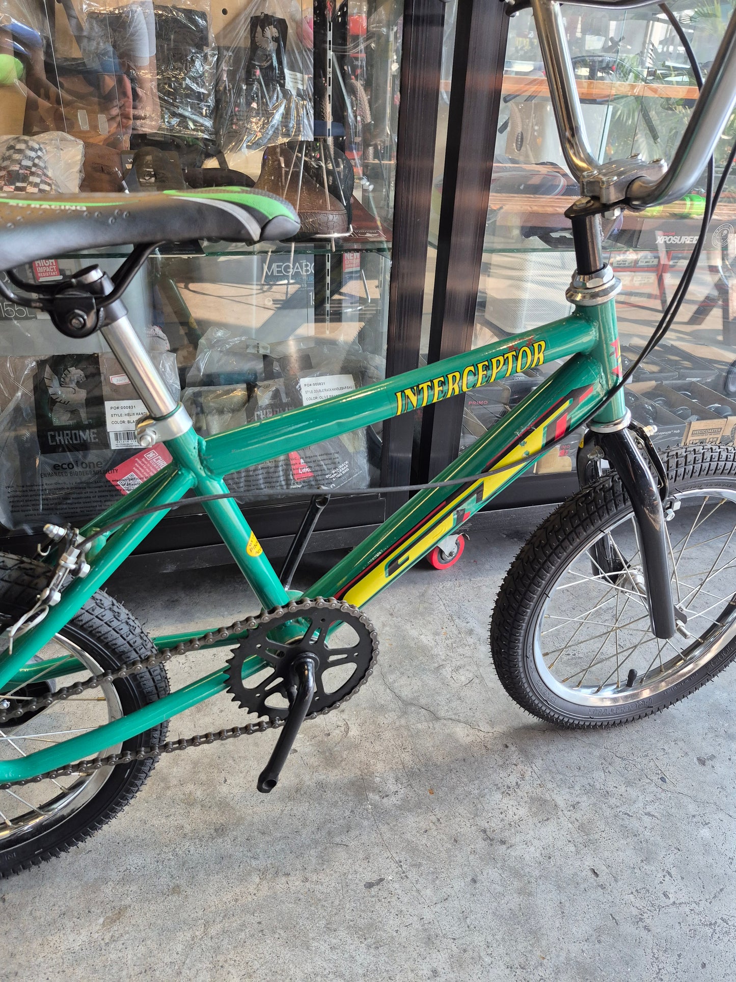 Bike 16 Interceptor (suitable for kids aged 4–5 years old)