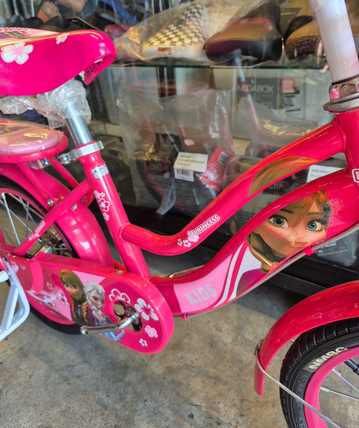 Bike 16 Frozen w/ Backseat (suitable for kids aged 4–5 years old)