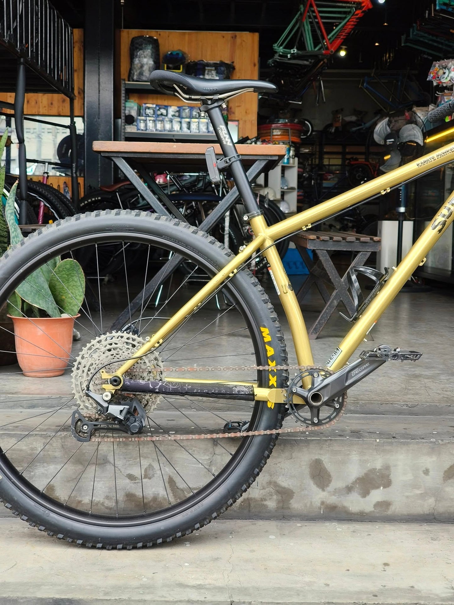 Surly Karate Monkey Custom Built Bike 29" - Preowned