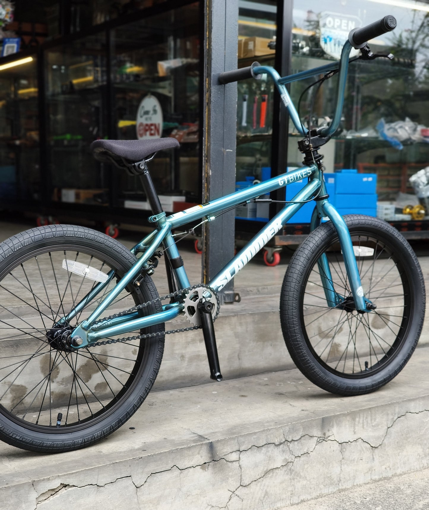 GT Bicycle Slammer BMX Bike Mint color Gyro Brake Setup