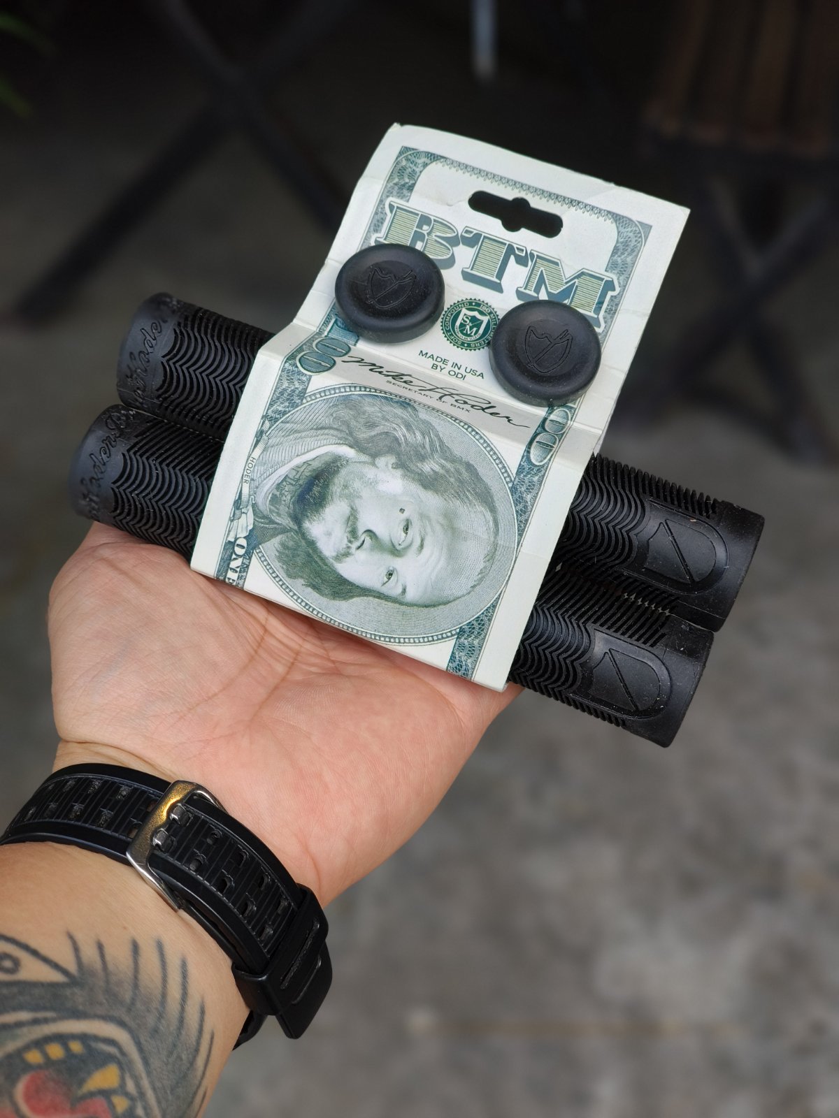 S&M BTM Hoder Grips (available in Black & Gum)