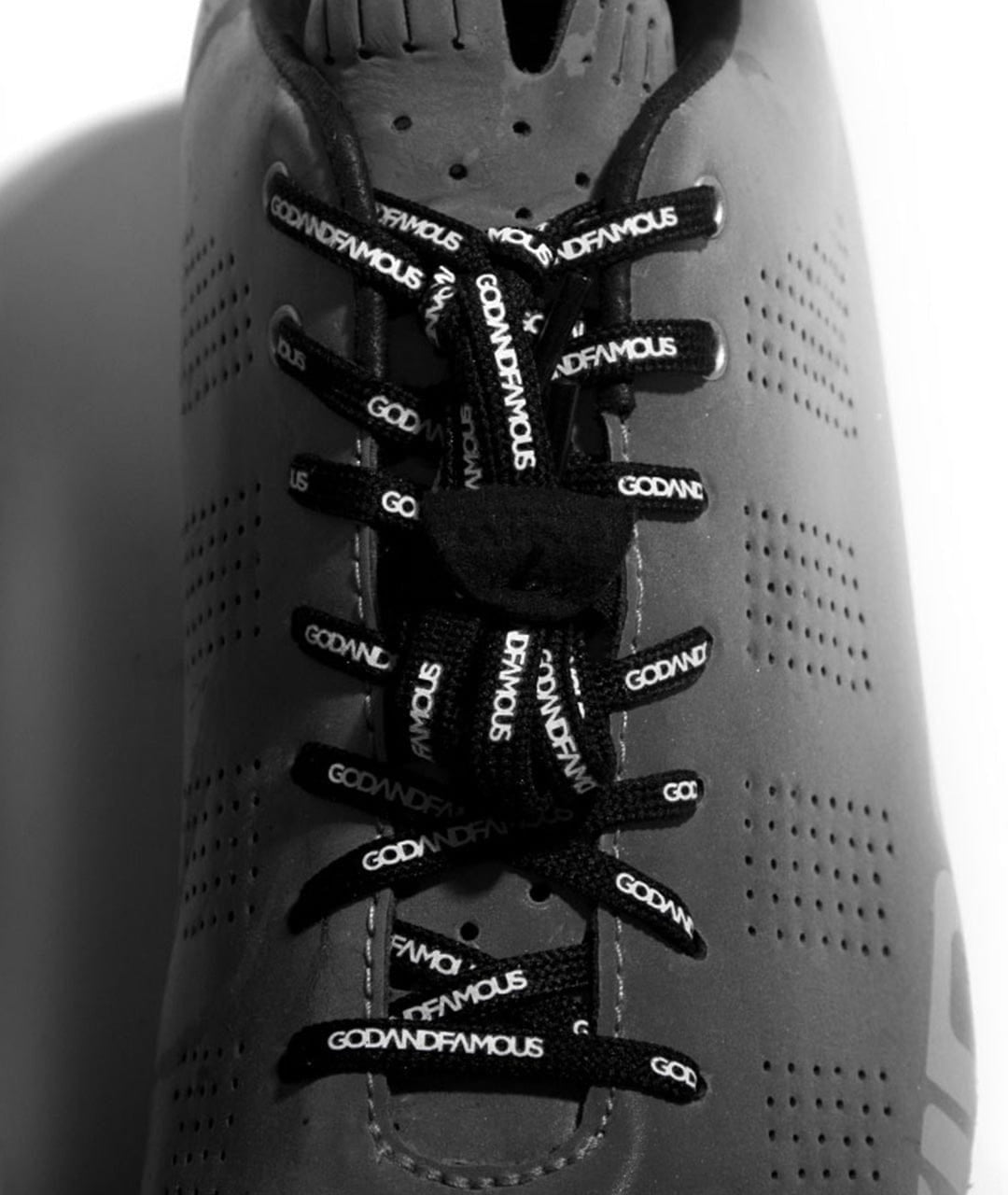 Godandfamous, Team Shoelace - Black
