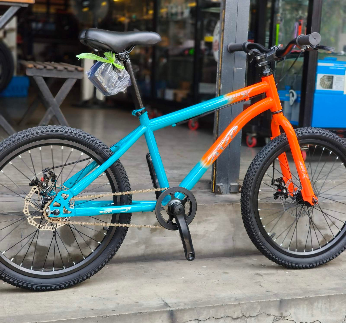 Mt 20 AVP, Steel Frame, Disc Brake - Blue Orange