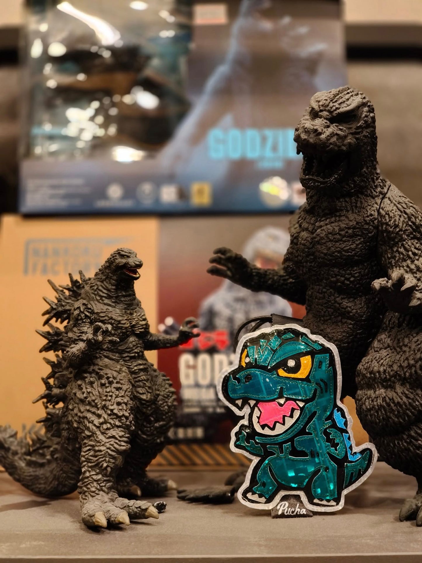 Pucha Reflectors, Godzilla