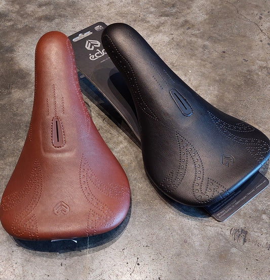 ÉCLAT EXILE PIVOTAL SEAT – Tyson Jones-Peni Signature