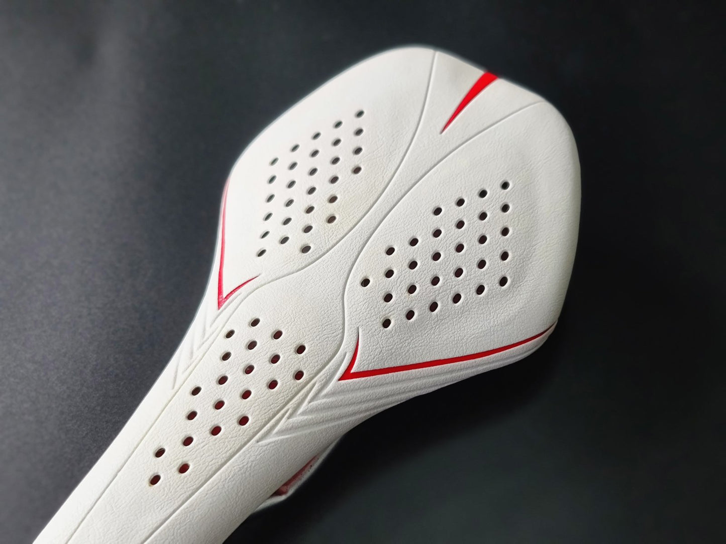 Saddle White (Cromo Rail)