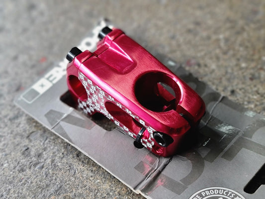 Xposure, Clutch Stem - Red