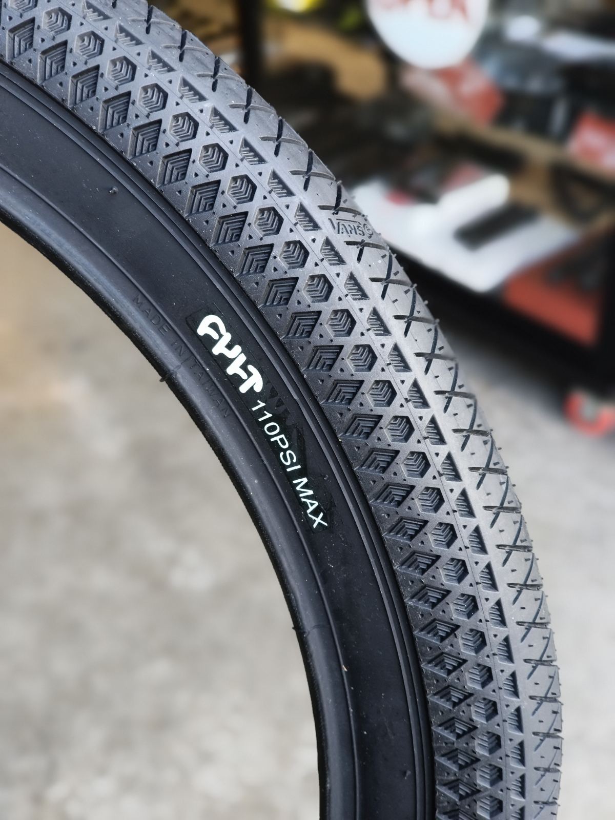 Cult x Vans Wafflecup Tire 20 x 2.4" (sold by pair)