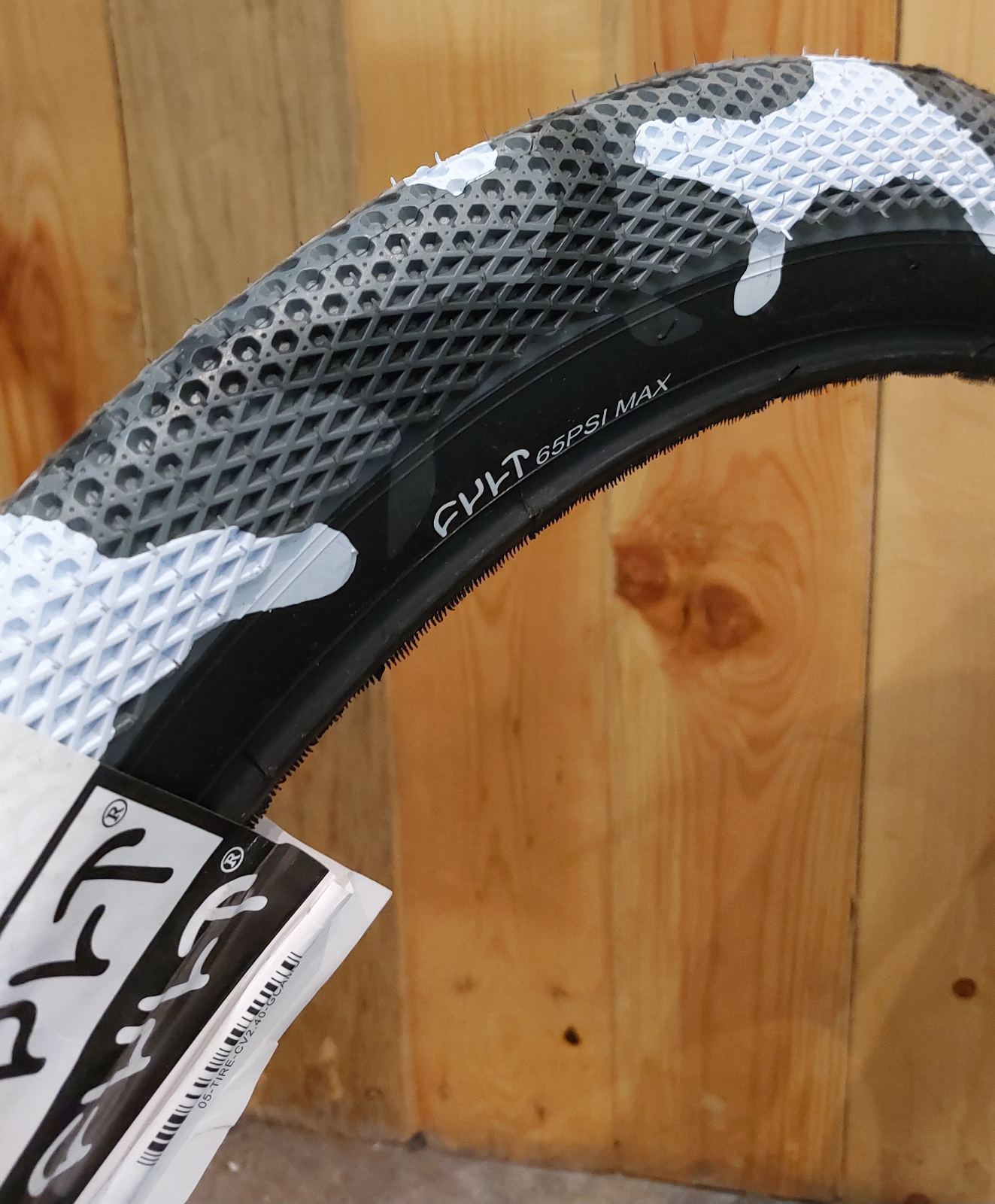 Cult x Vans BMX Tire 20 x 2.40" Camo