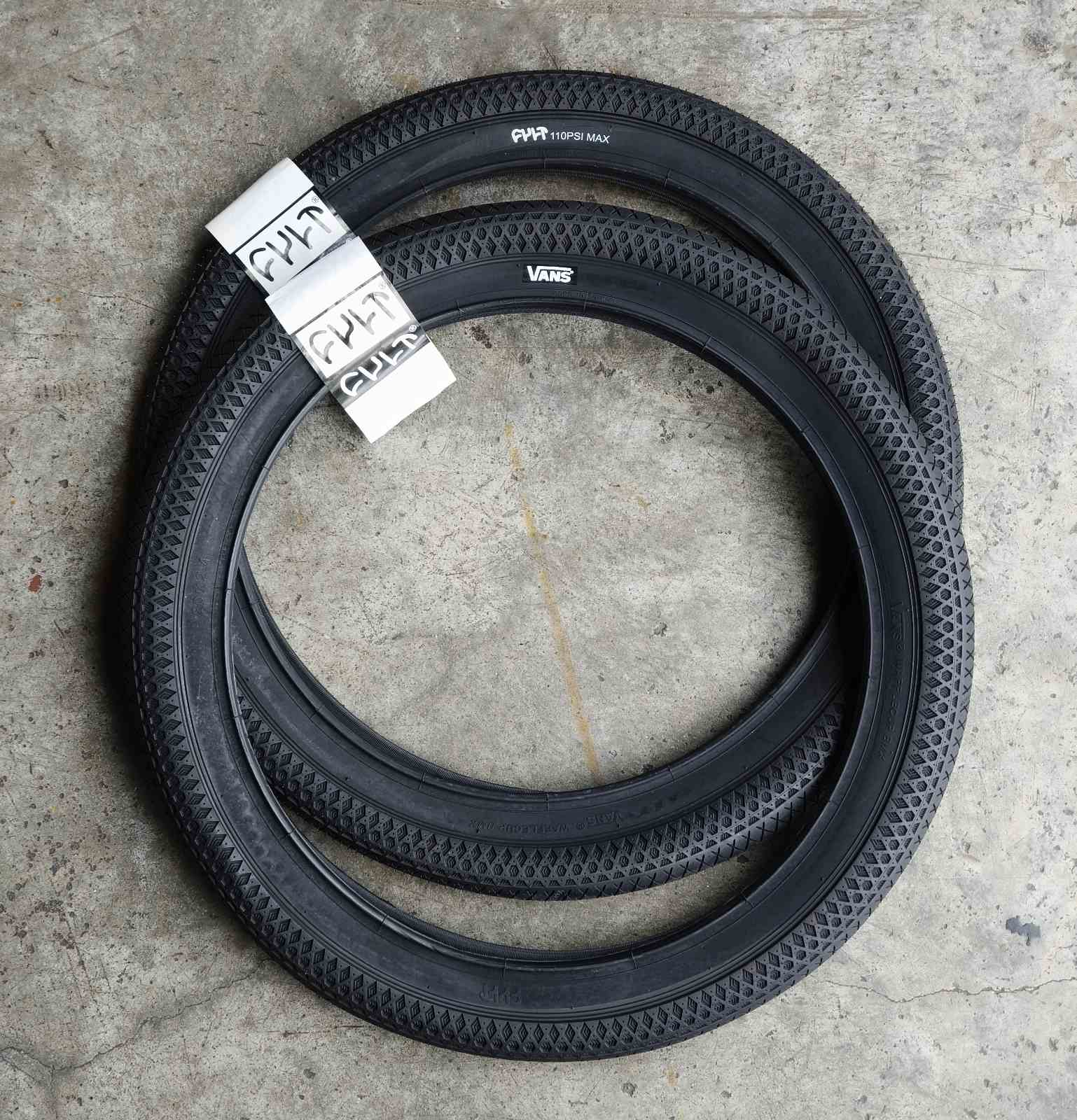 Cult x Vans Wafflecup Tire 20 x 2.4