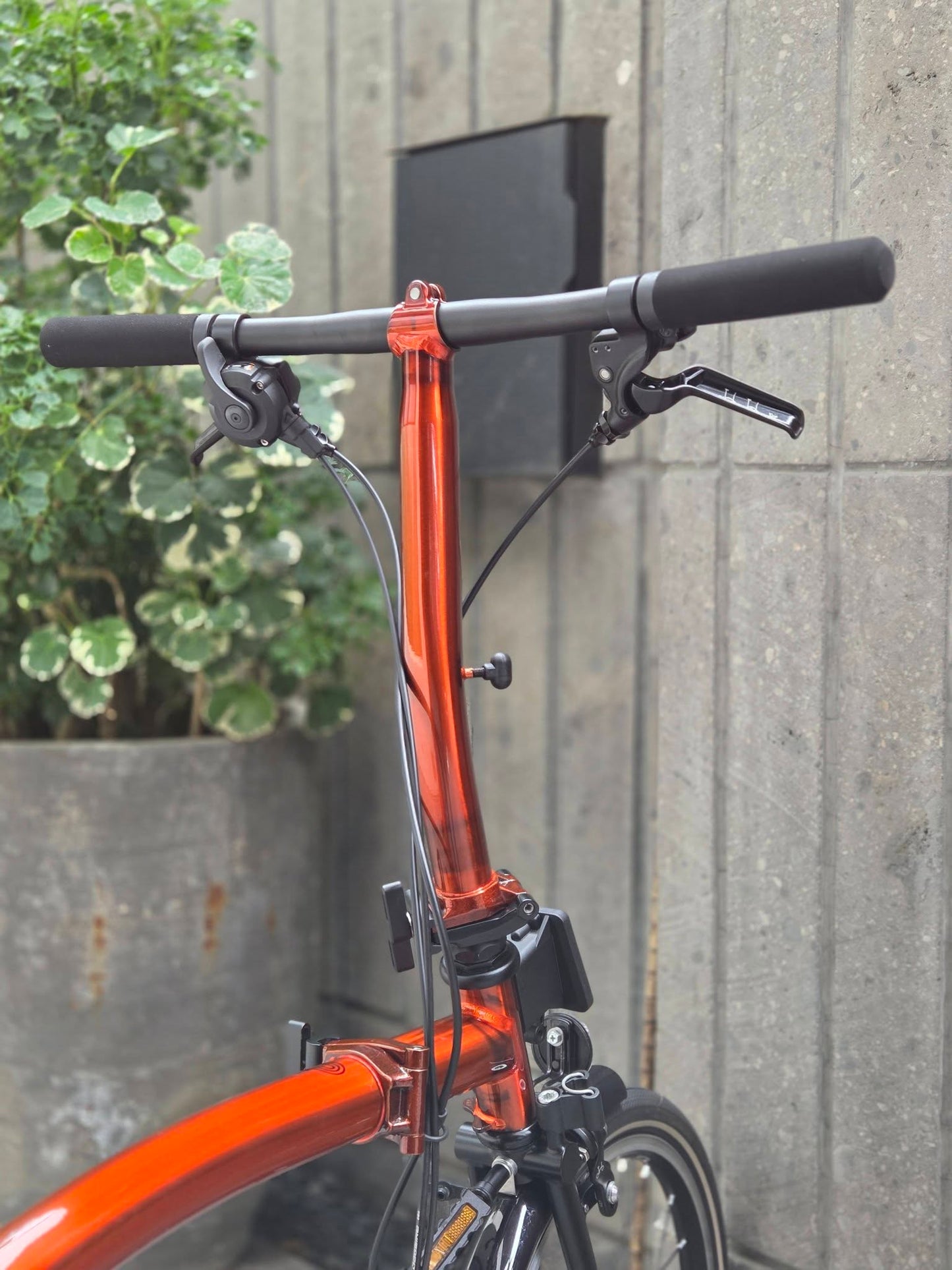 PREOWNED BROMPTON P LINE URBAN 2024 – FLAME LACQUER