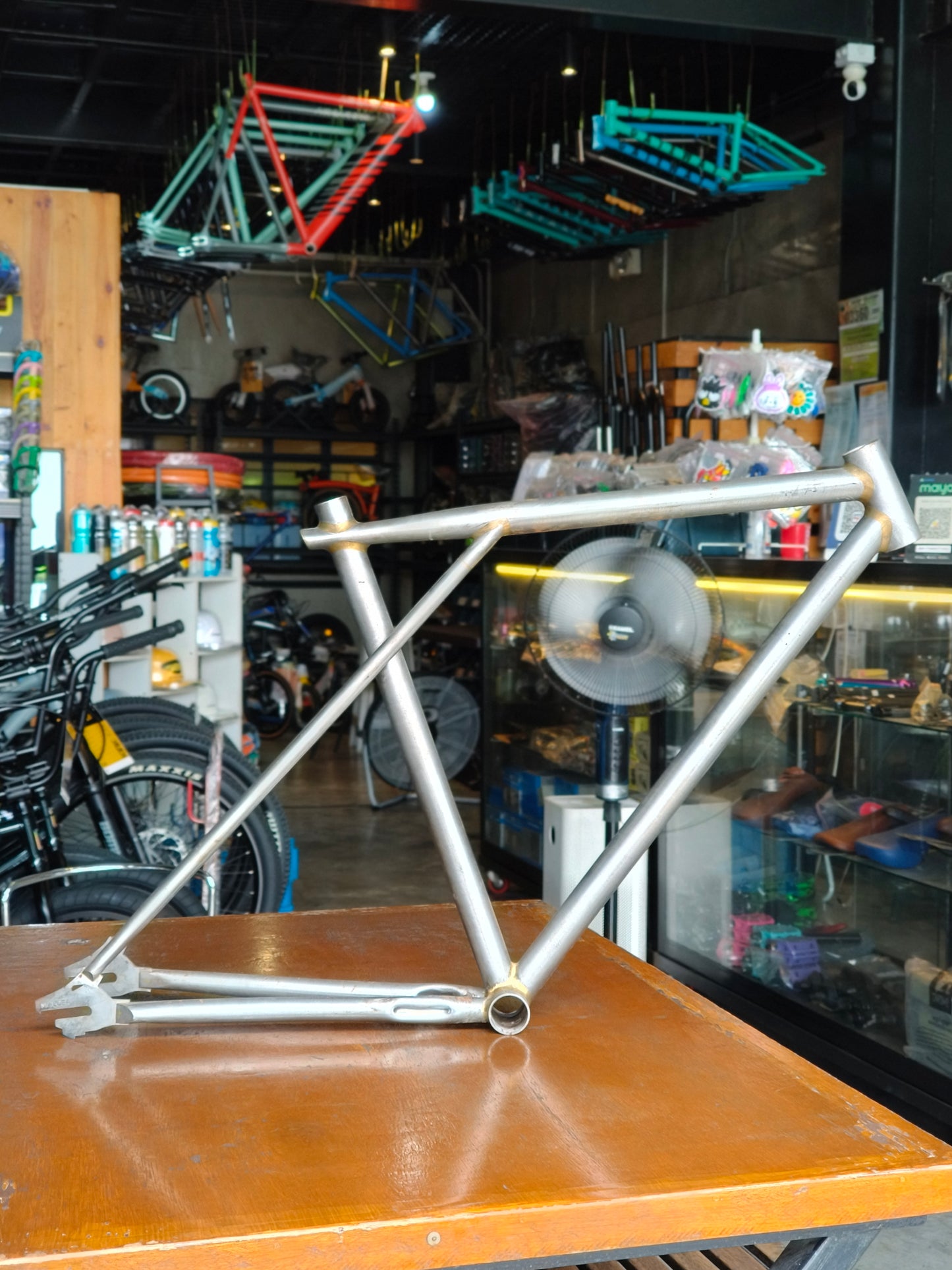 Ave Maldea, Triple Triangle Frame