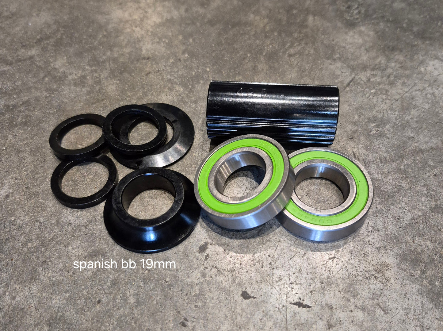 Bottom Bracket, Spanish - 19mm