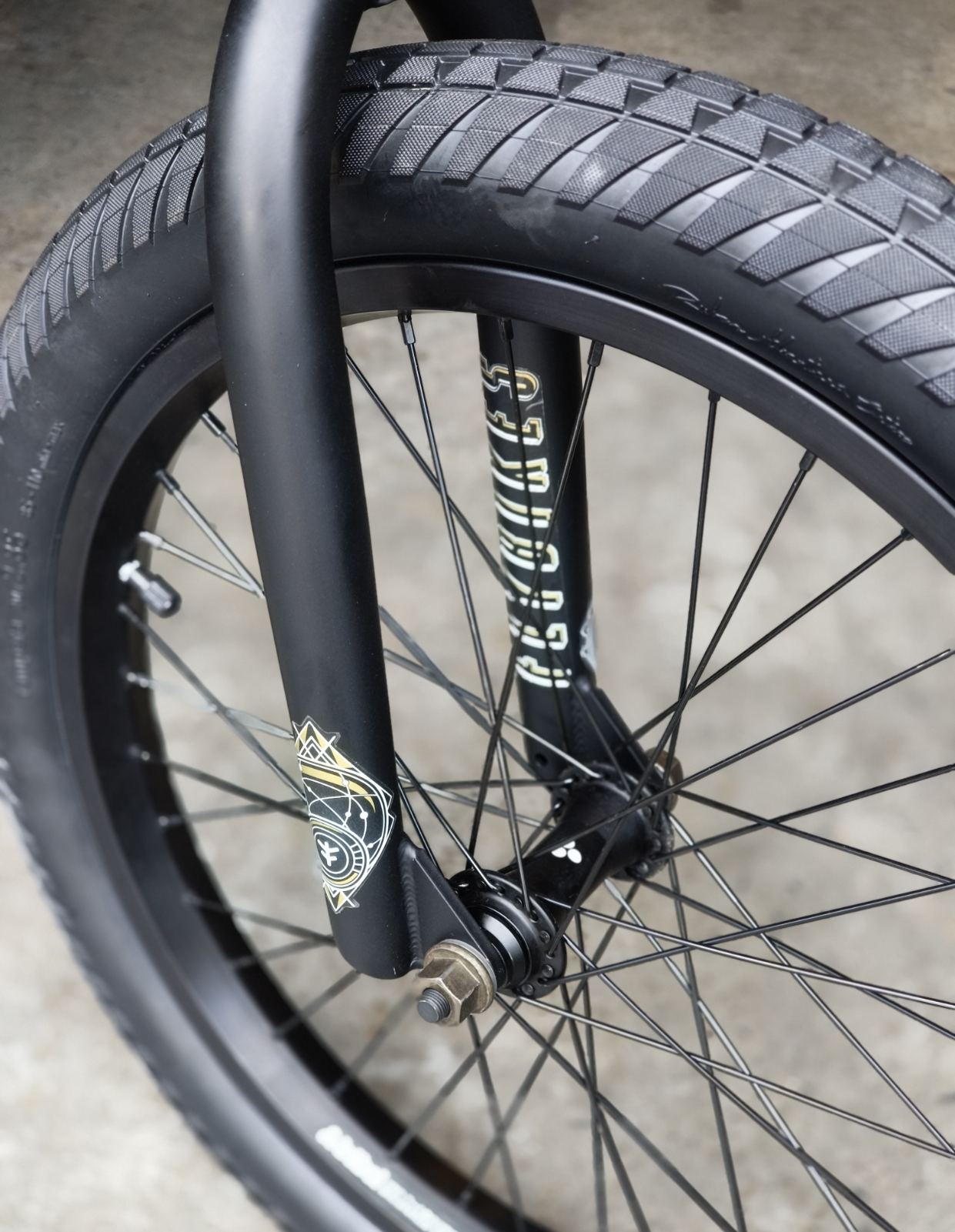 Flybikes - Bike 20 Neutron (Flat Black)