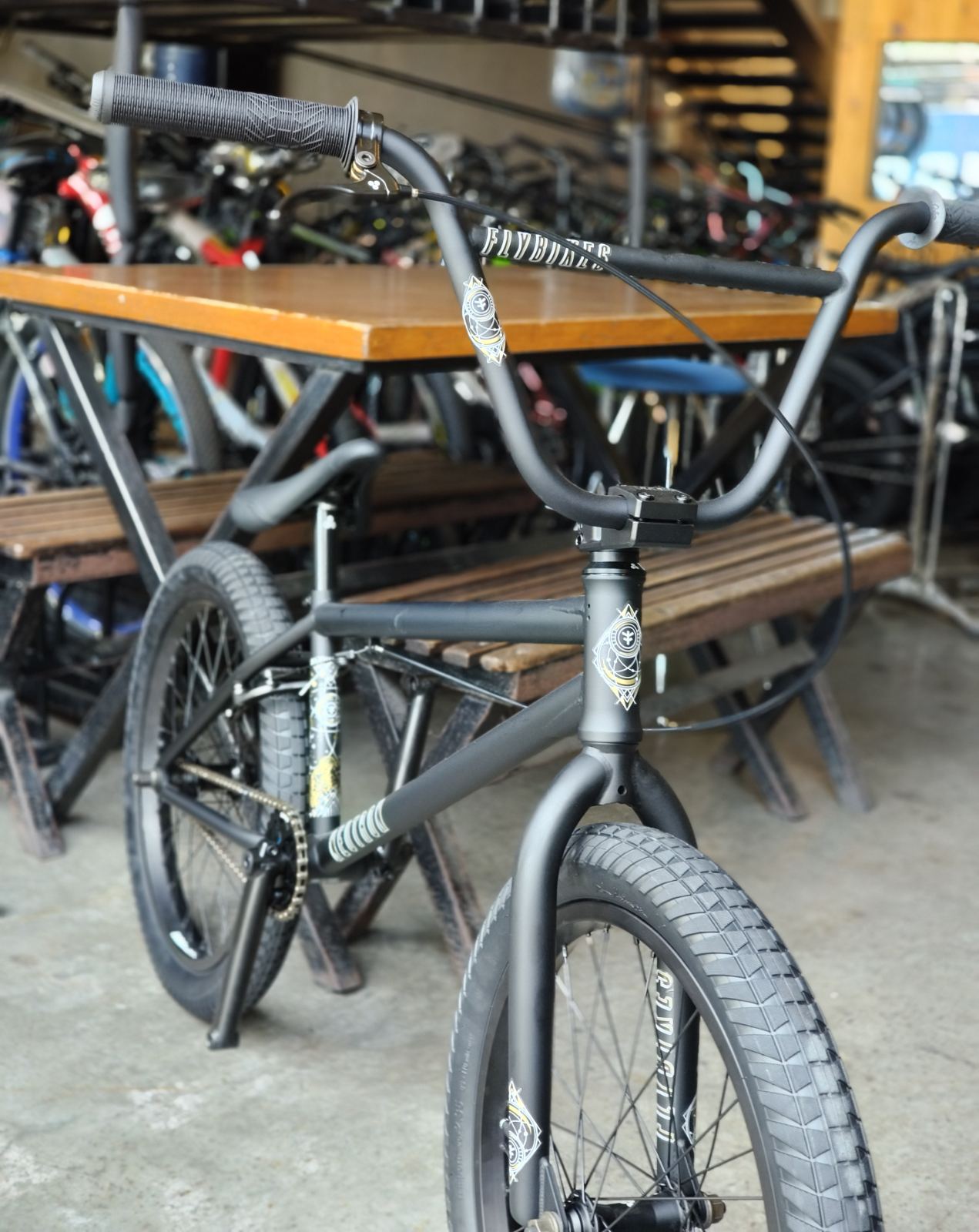 Flybikes - Bike 20 Neutron (Flat Black)