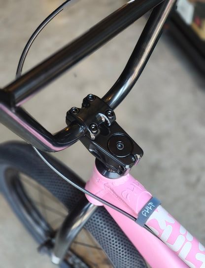 CULT JUVI 18" – MATTE PINK