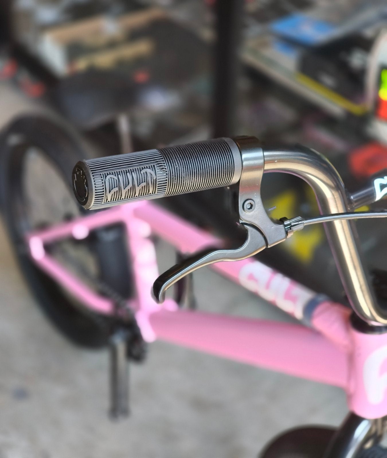 CULT JUVI 18" – MATTE PINK