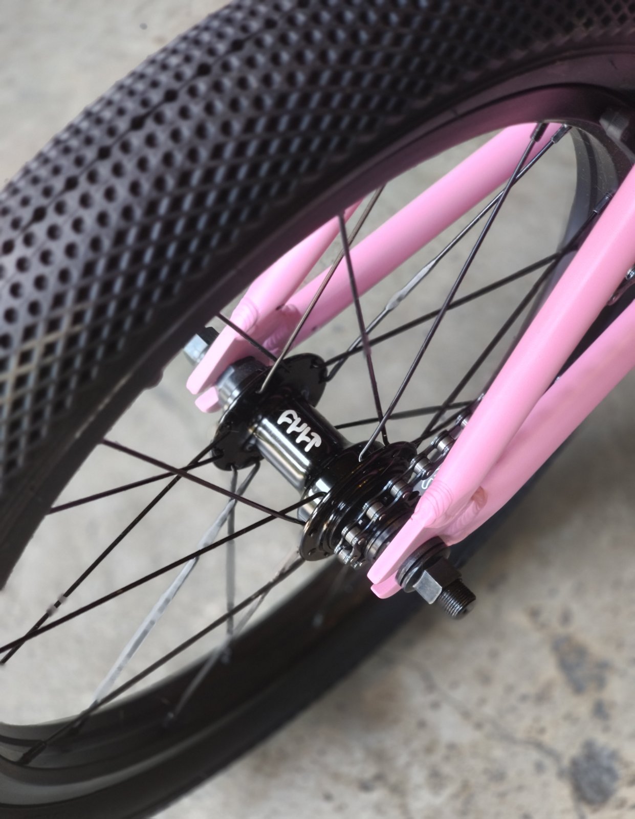 CULT JUVI 18" – MATTE PINK
