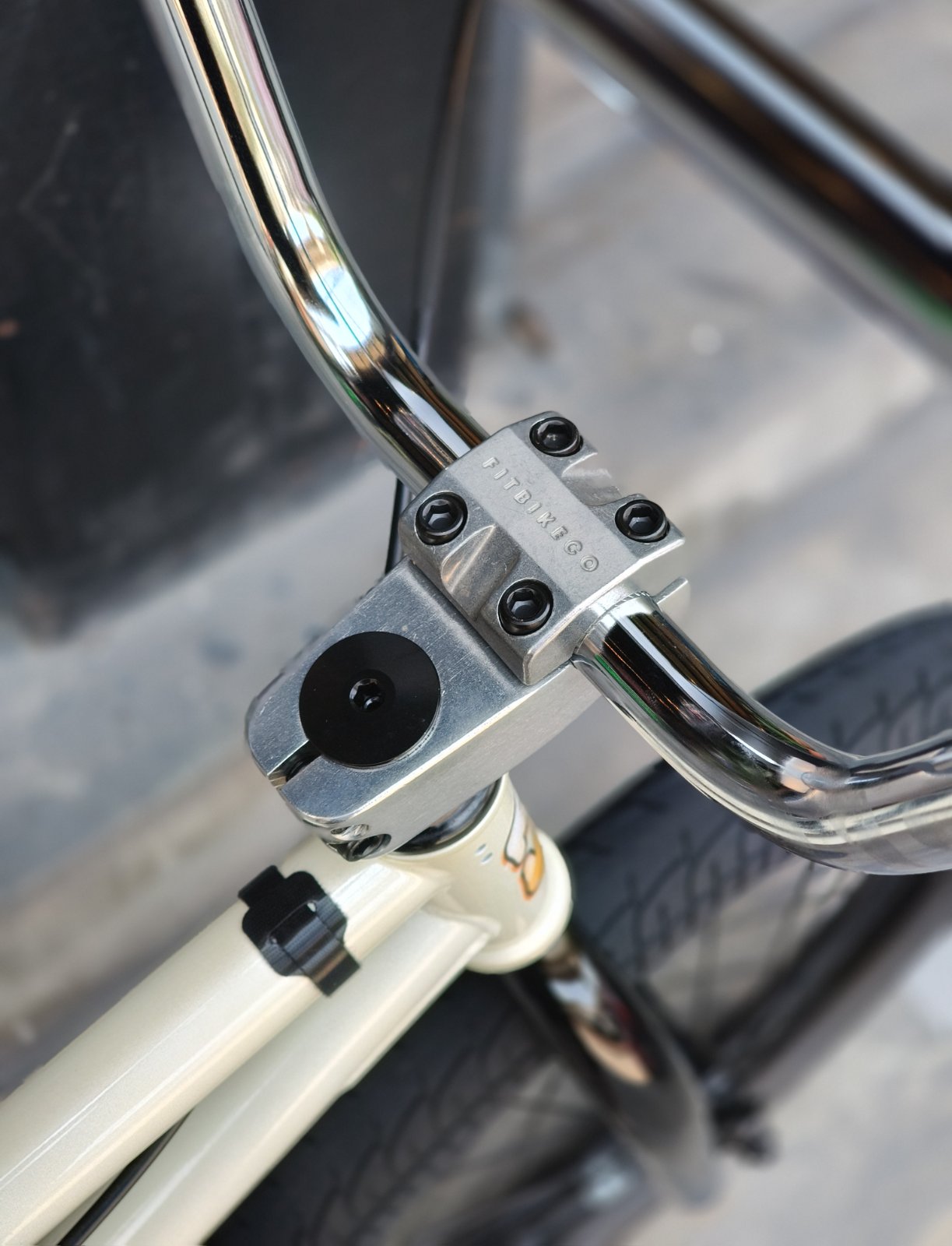 FIT BIKE CO. SERIES ONE – GLOSS CREAM
