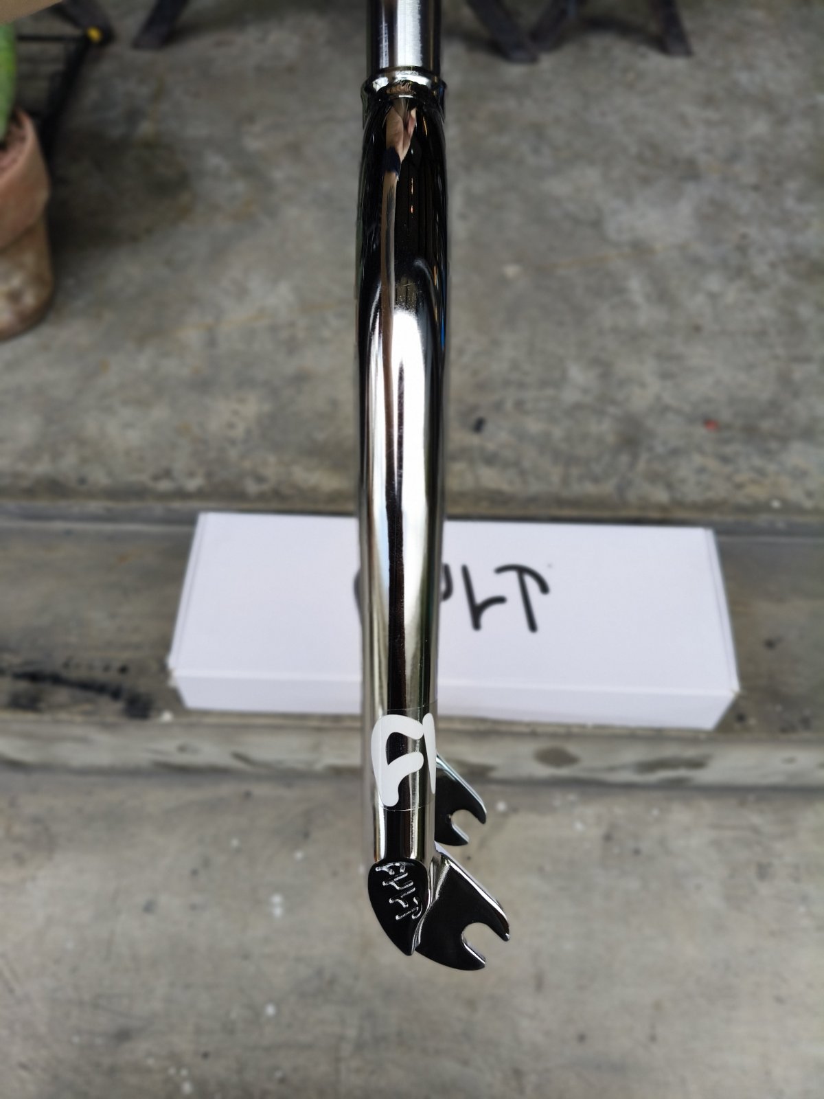 Cult - Investment Cast Sect V4, Size 20 (28mm offset) CHROME