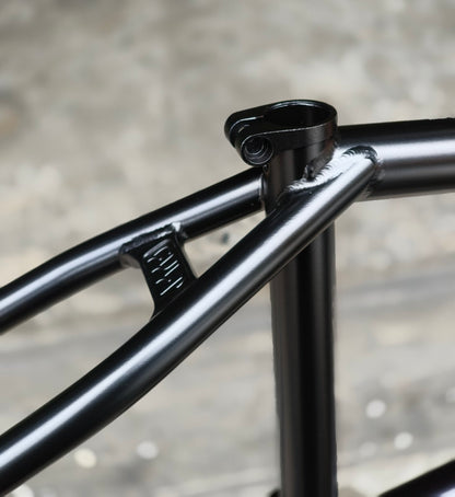 Cult, 2 Short IC2 Frame 20.5"