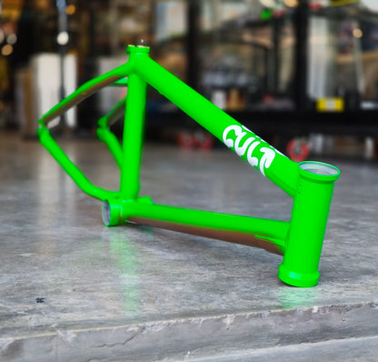 CULT BIGGIE FRAME – Alex Kennedy Signature 20.75"