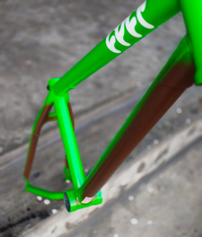 CULT BIGGIE FRAME – Alex Kennedy Signature 20.75"