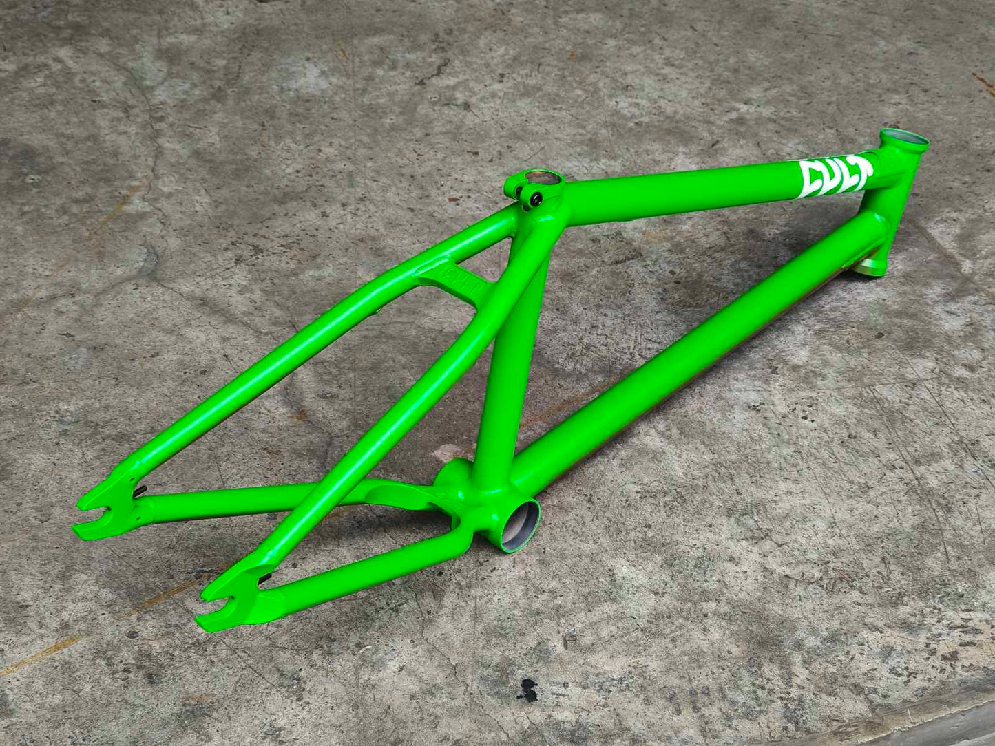 Cult, Alex Kennedy "Biggie" 20.5 Frame