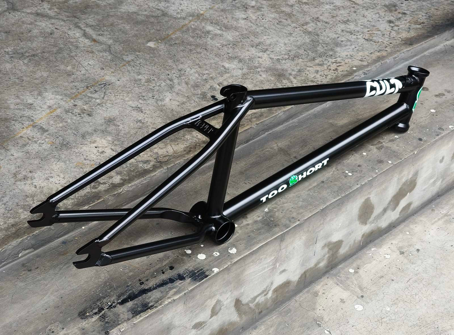 Cult, 2 Short IC2 Frame 20.5"