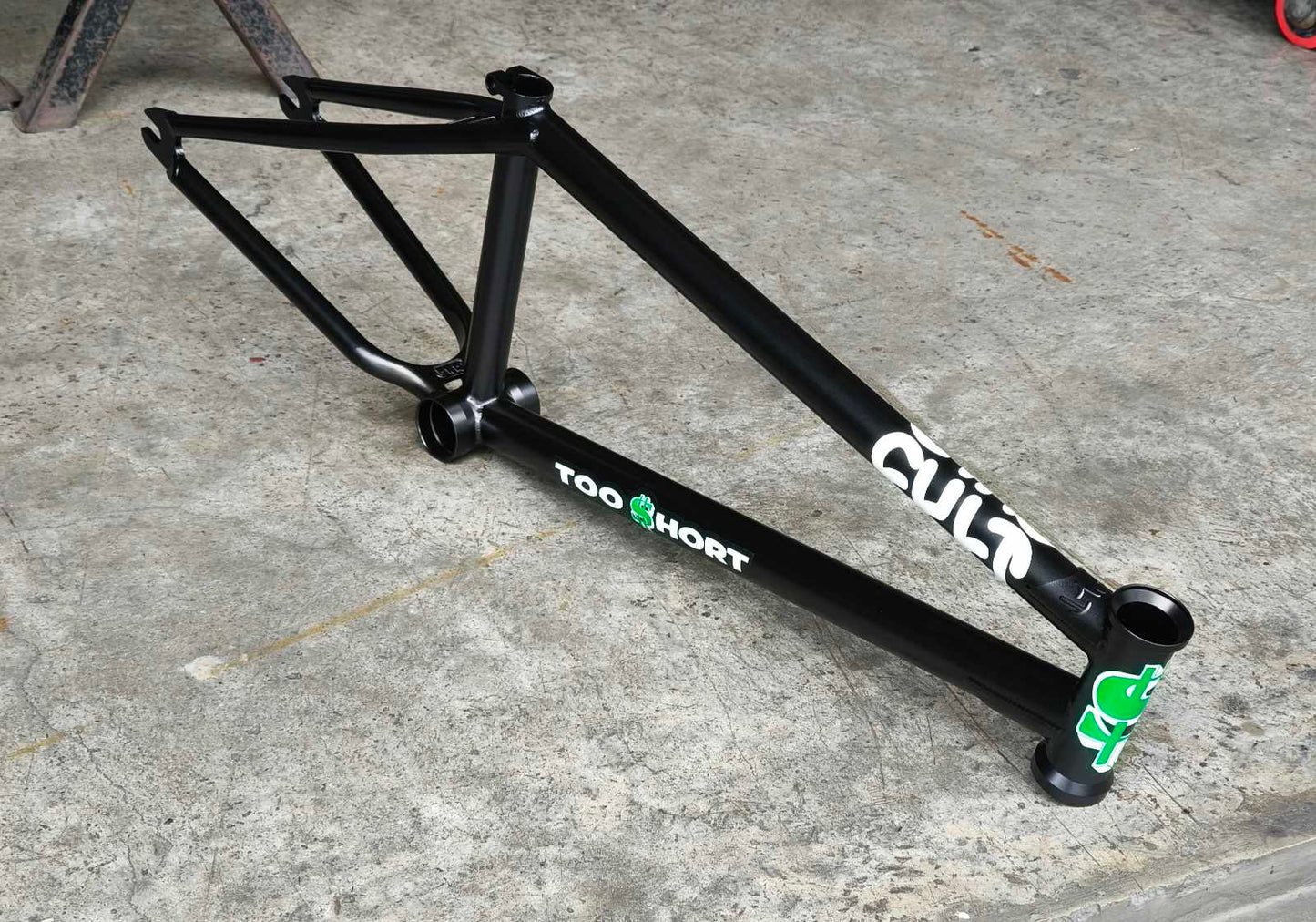 Cult, 2 Short IC2 Frame 20.5"