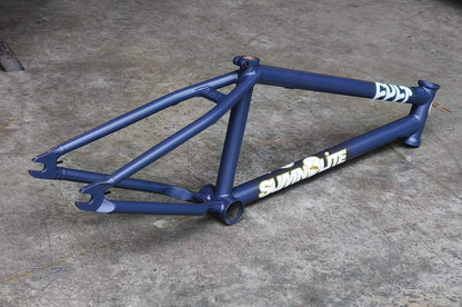 CULT SHORTY IC2 FRAME – Eddie Cuellar Navy Blue 20.5"