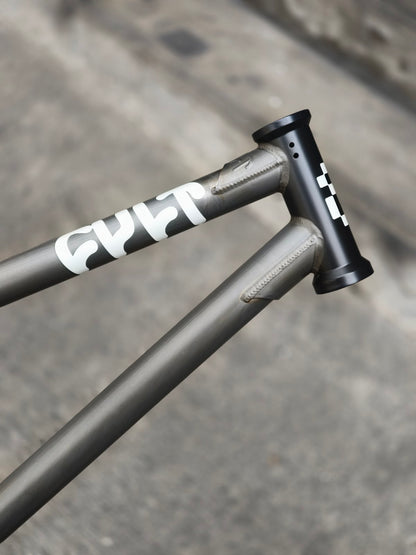 CULT SHORTY FRAME – KILIAN ROTH / PHOSPHATE RAW 20.5"