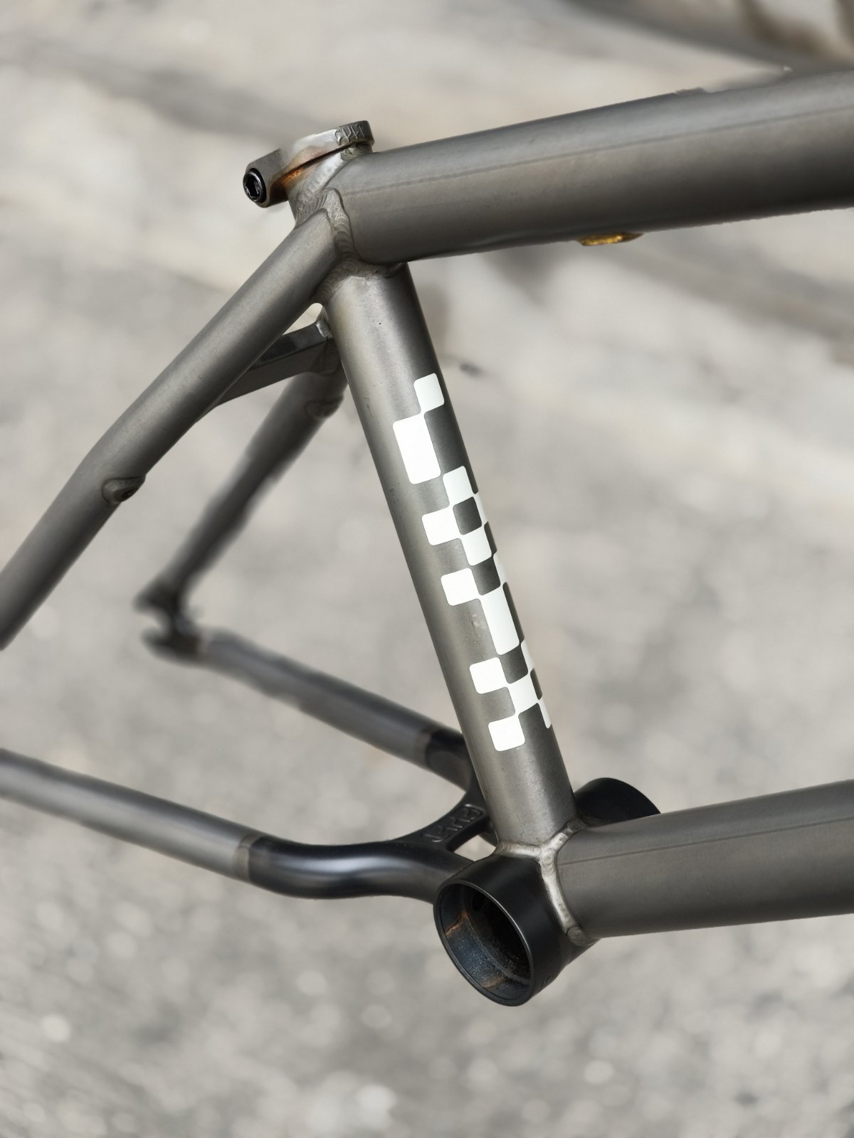 CULT SHORTY FRAME – KILIAN ROTH / PHOSPHATE RAW 20.5"