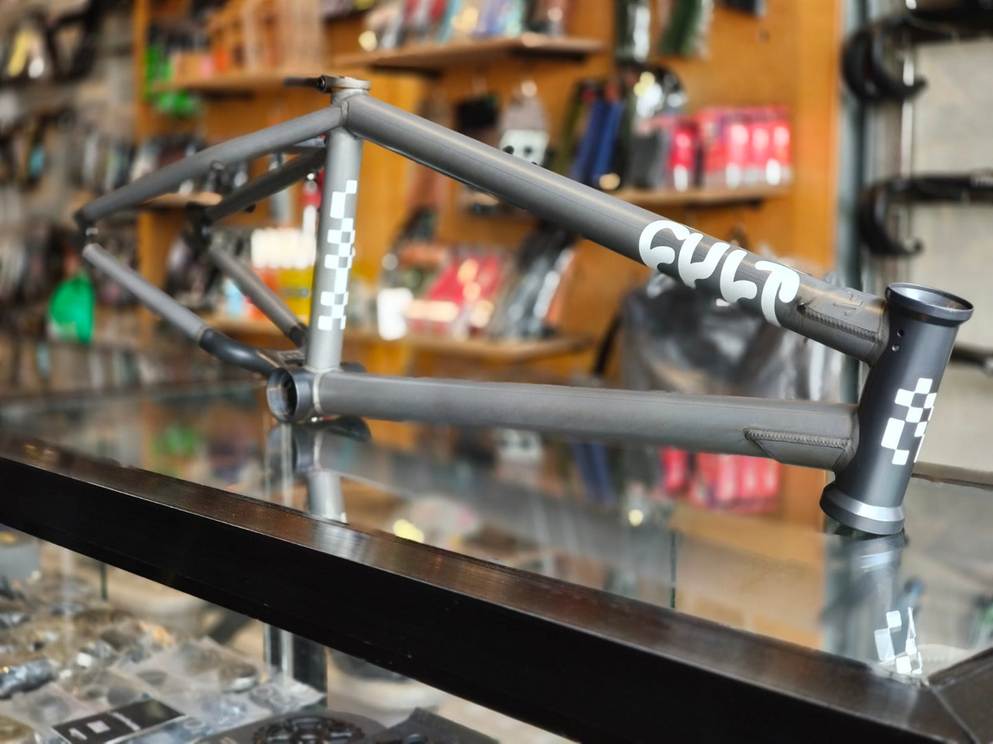 CULT SHORTY FRAME – KILIAN ROTH / PHOSPHATE RAW 20.5"