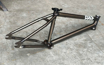 CULT BIGGIE IC2 FRAME – Devon Smillie Signature
