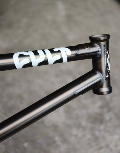 CULT BIGGIE IC2 FRAME – Devon Smillie Signature