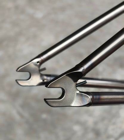 CULT BIGGIE IC2 FRAME – Devon Smillie Signature
