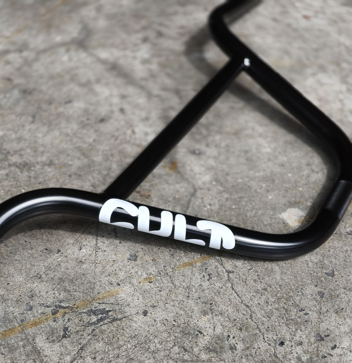 Cult - Crew Bar 9" rise Black