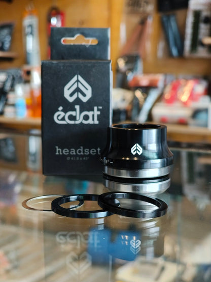 Eclat, Wave 22 Integrated Head Set - Black