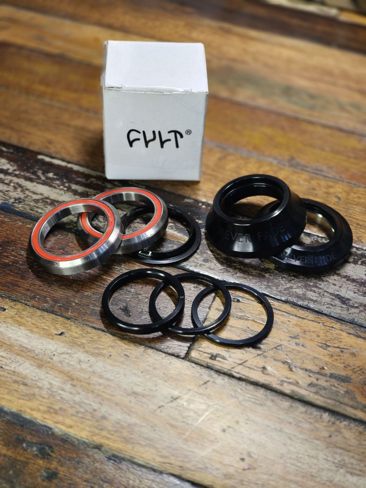 CULT INTEGRATED HEADSET