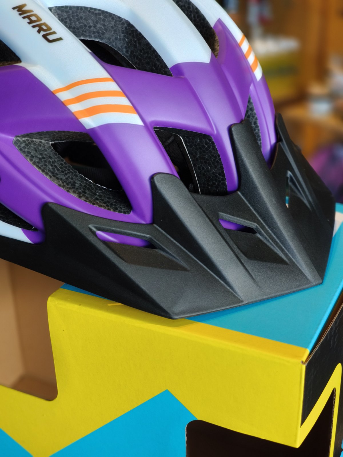 Helmet MTB Maru Tracer (available in Blue & Purple)