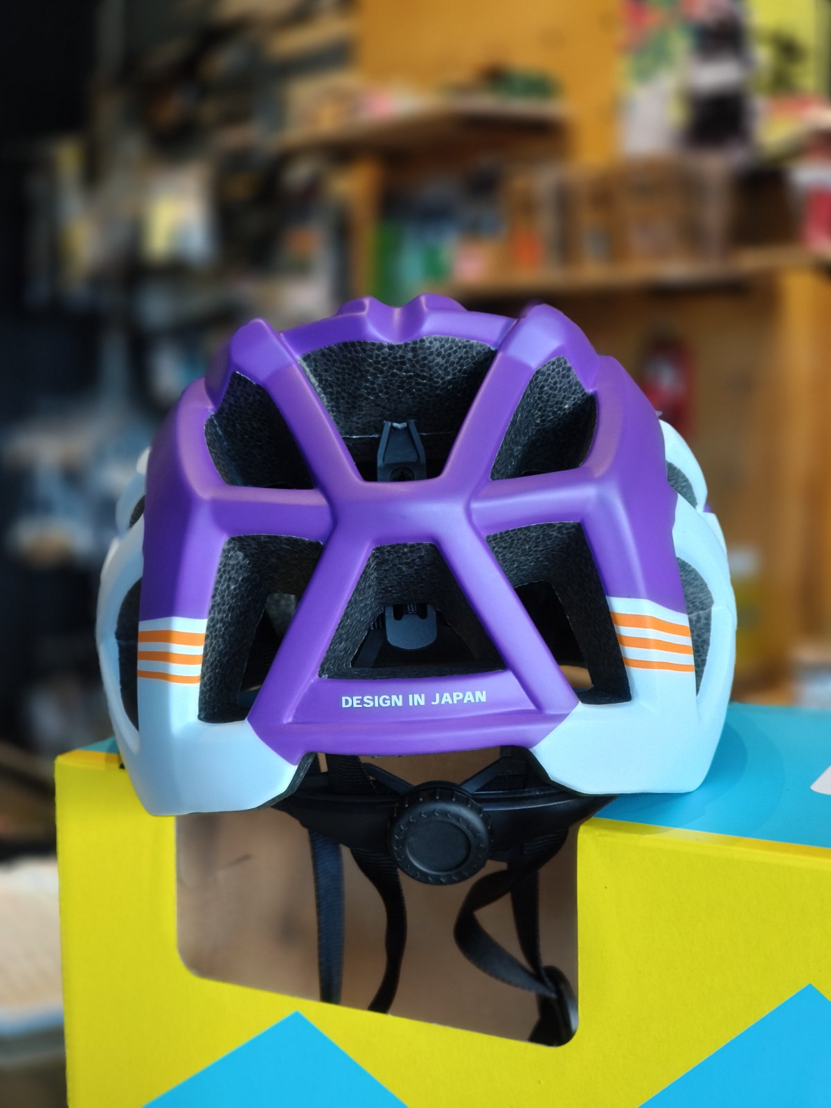 Helmet MTB Maru Tracer (available in Blue & Purple)