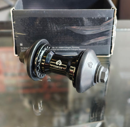 ÉCLAT CORTEX FRONT HUB