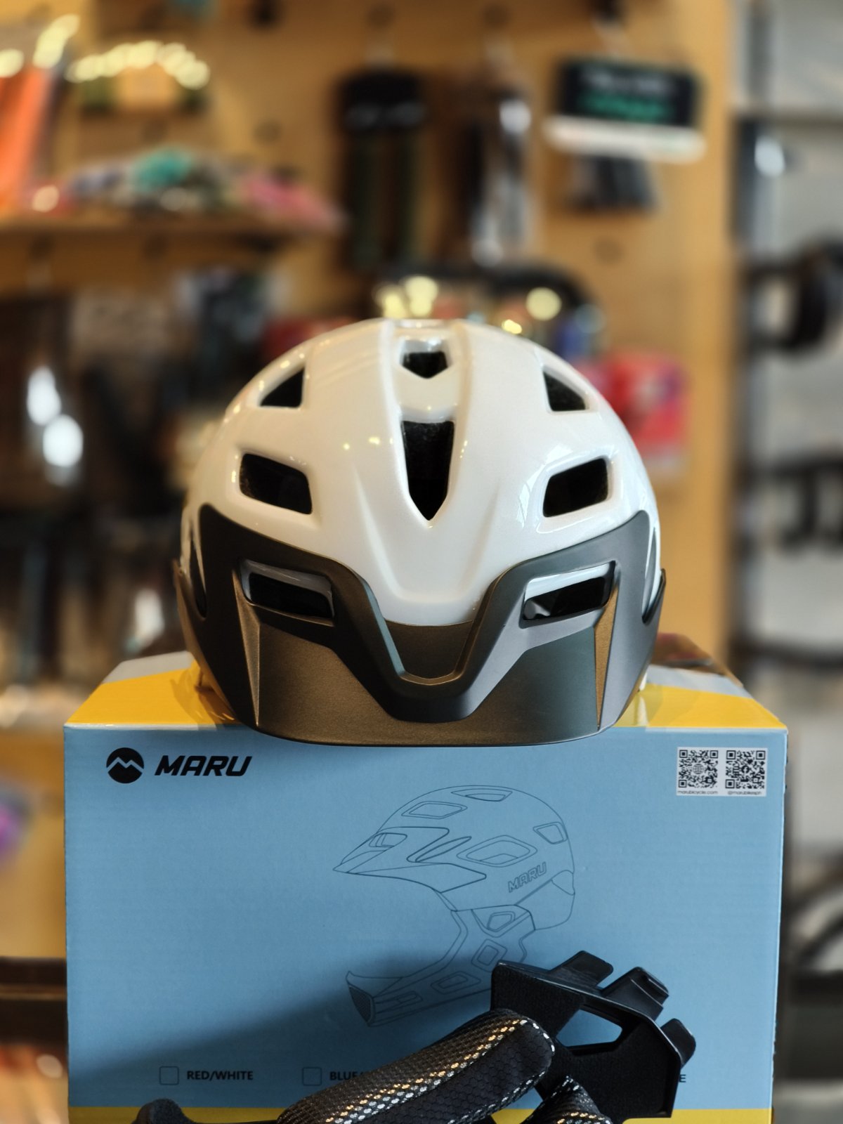 Kids Helmet Maru, Full face - Black White