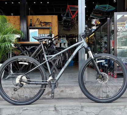 GT, Avalanche Sport 27.5 (Medium)- Gunmetal