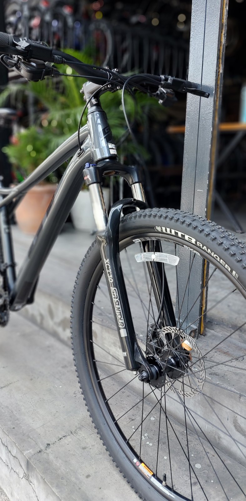 GT, Avalanche Sport 27.5 (Medium)- Gunmetal