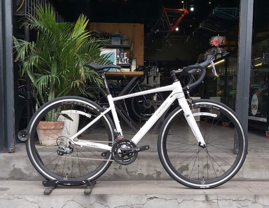 Road Bike HongQi 700 x 28C White