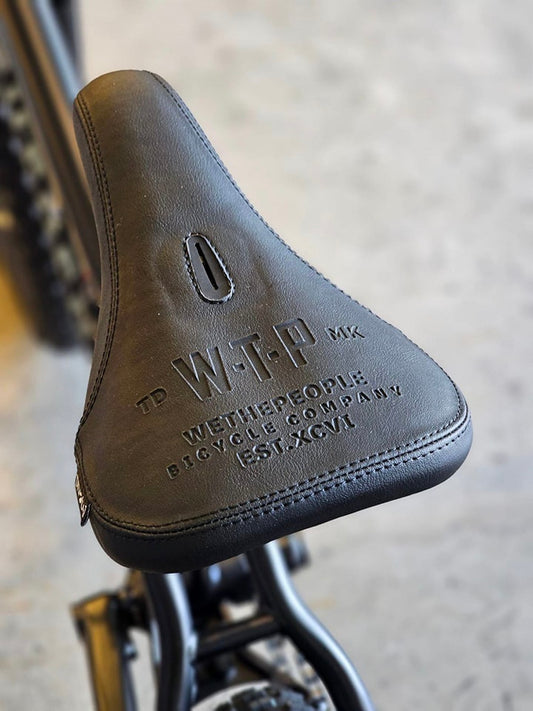 Wethepeople Team Pivotal Seat - Fat (black / brown)