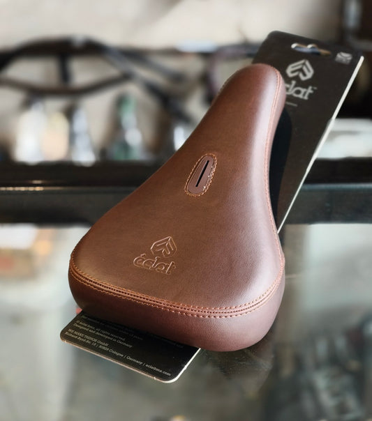 ÉCLAT BIOS PIVOTAL SEAT – BROWN