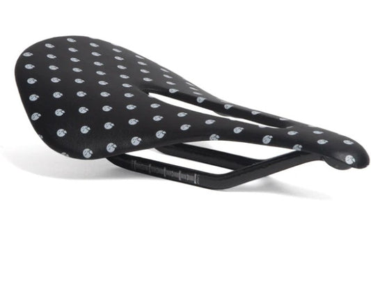 Godandfamous, Paincave Carbon Saddle